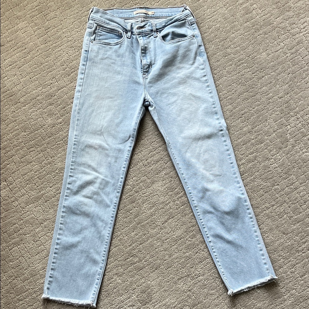 Levi’s 724 High Rise Straight Jeans Light Wash Size 28